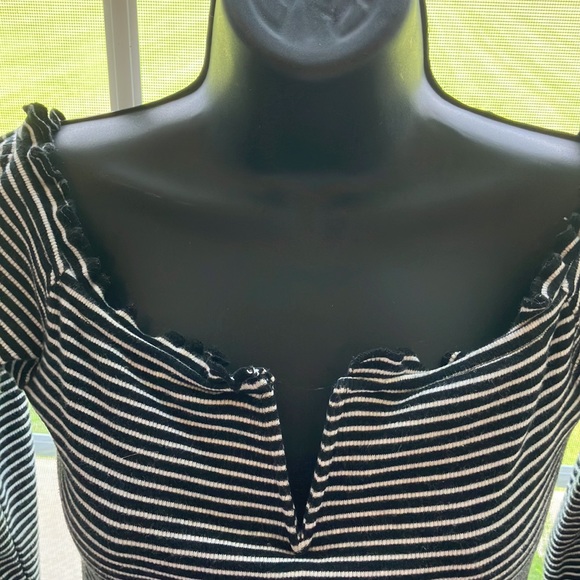 Top - Picture 2 of 3